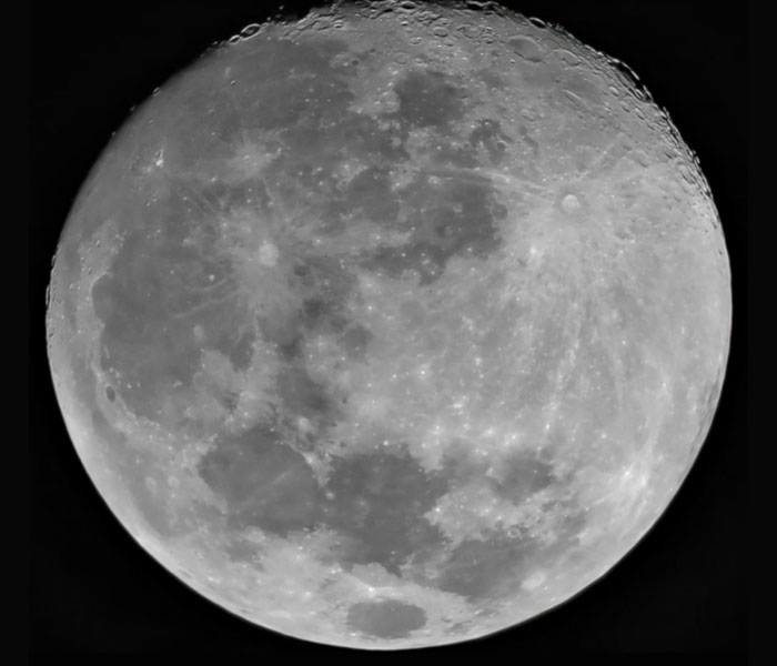 The Moon captured with a Meade ETX 60 refractor at FL 400mm (no filter or adjustments).jpg The Moon captured with a Meade ETX 60 refractor at FL 400mm (no filter or adjustments).jpg